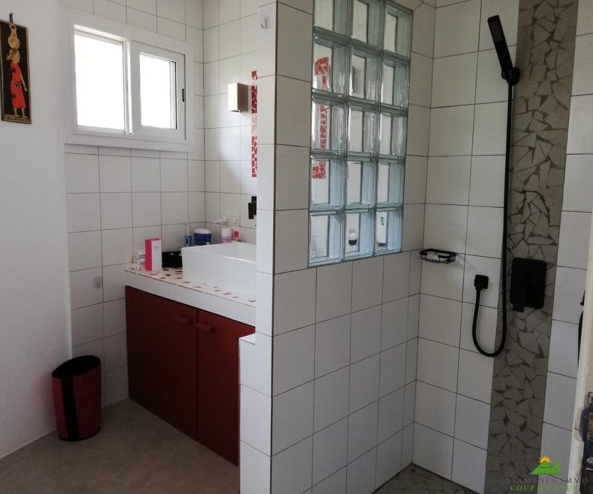 CAP-017-Salle-de-bains