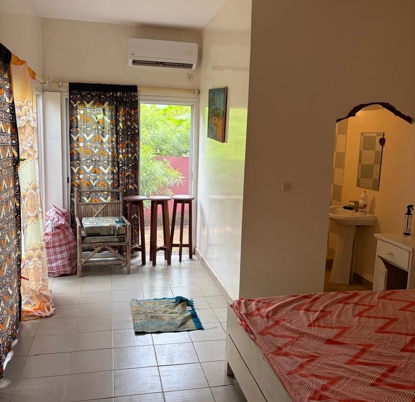 A saisir  Urgent : Charmante maison en résidence à Kabrousse, face à la  piscine commune, à 2 pas de la plage;