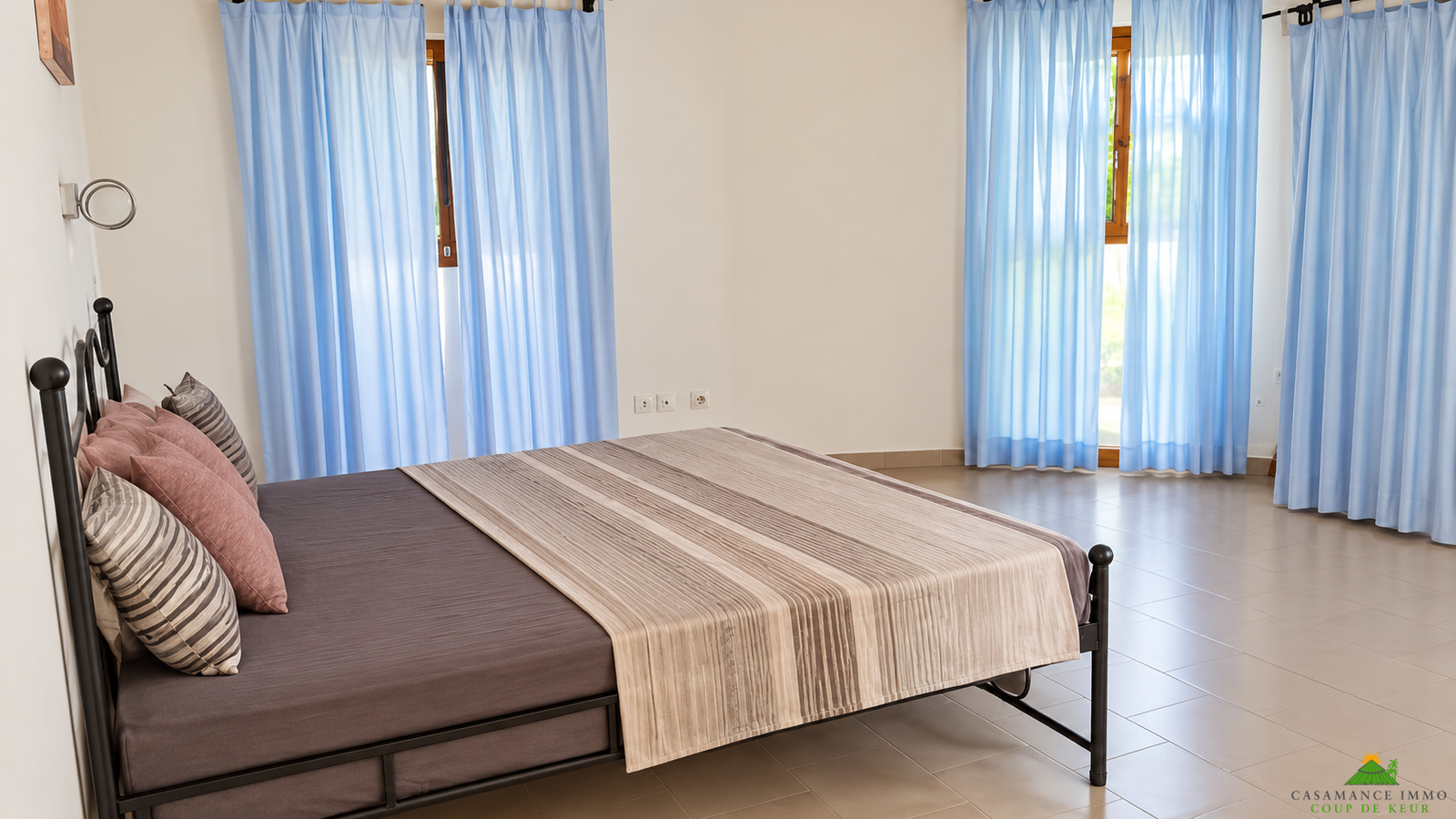 Maison de charme à Cap Randoulène – Grand terrain arboré, piscine et proximité immédiate de la mer