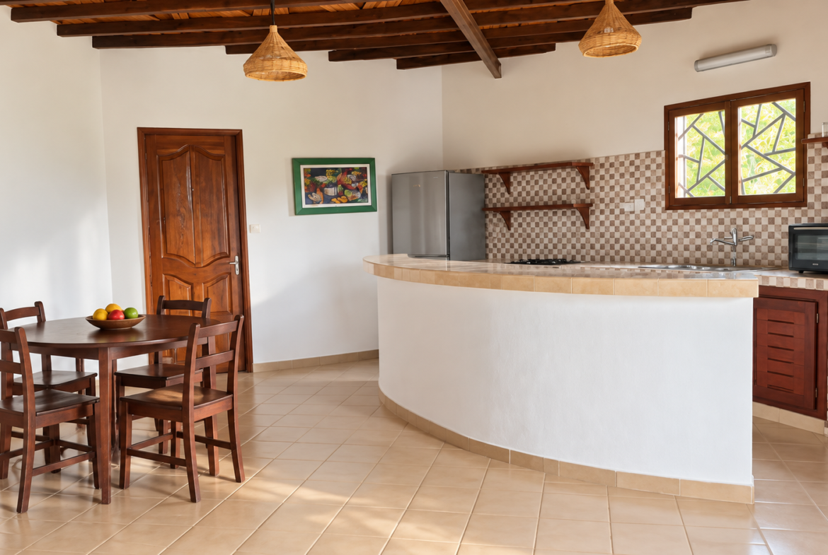 Maison de charme à Cap Randoulène – Grand terrain arboré, piscine et proximité immédiate de la mer