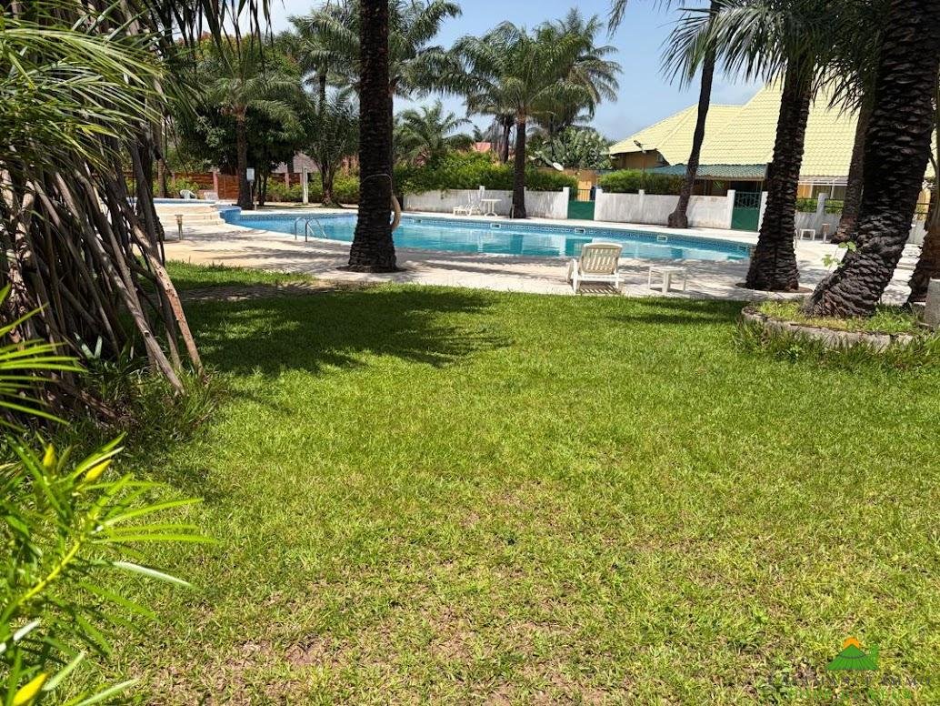 A saisir  Urgent : Charmante maison en résidence à Kabrousse, face à la  piscine commune, à 2 pas de la plage;