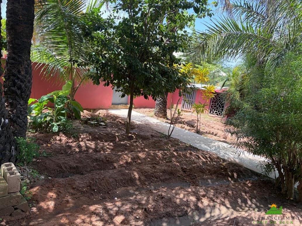 A saisir  Urgent : Charmante maison en résidence à Kabrousse, face à la  piscine commune, à 2 pas de la plage;